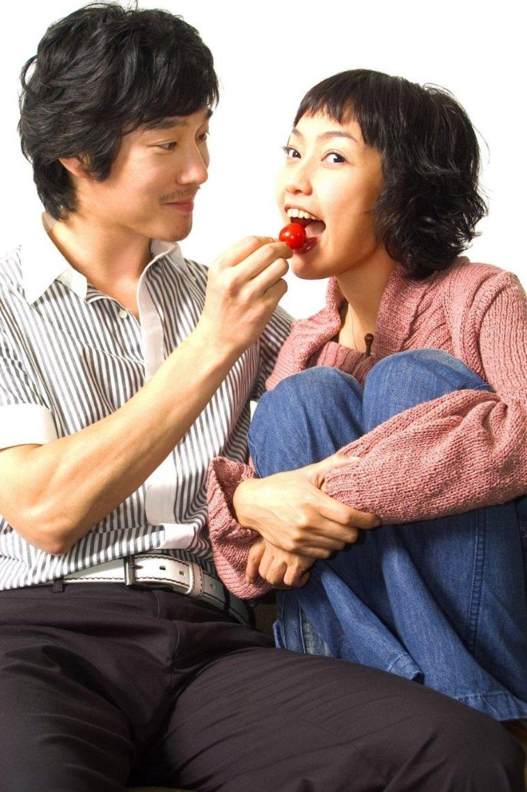 他是巨奸严嵩集团倒台后唯一善终的人，一生功绩卓越