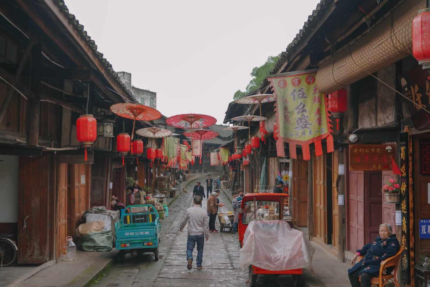 罗鹿高速第3标段项目举行红马山2号隧道进洞仪式